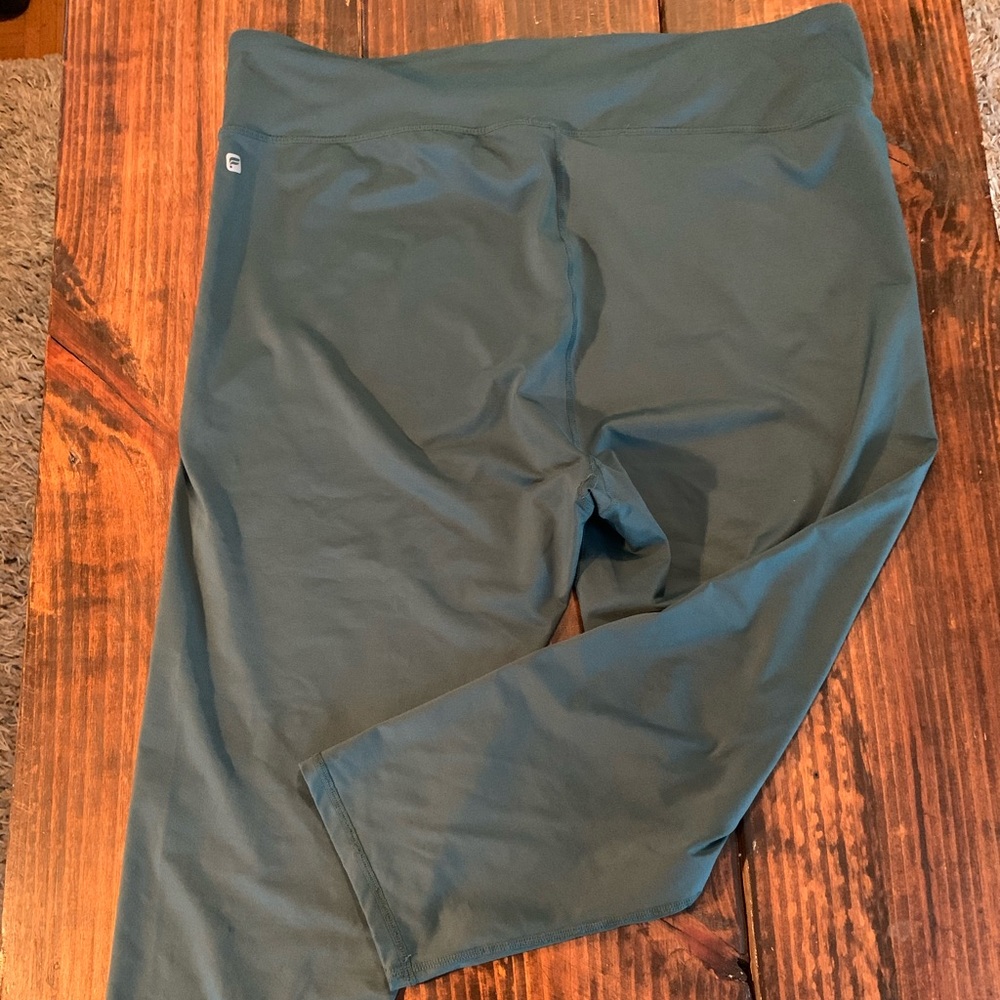 2X green Fabletics active leggings